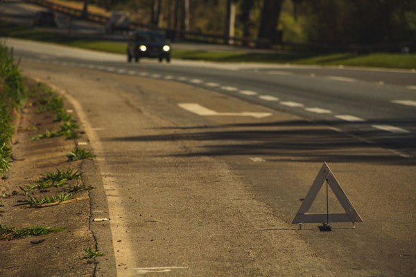 New Driver Car Emergency Kit: What to Keep in the Glove Box, Trunk, and Roadside Bag
