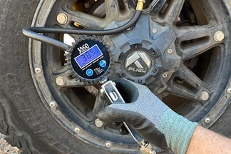 Mastering Tire Pressure: A Complete Guide to Choosing and Using the Right Gauge