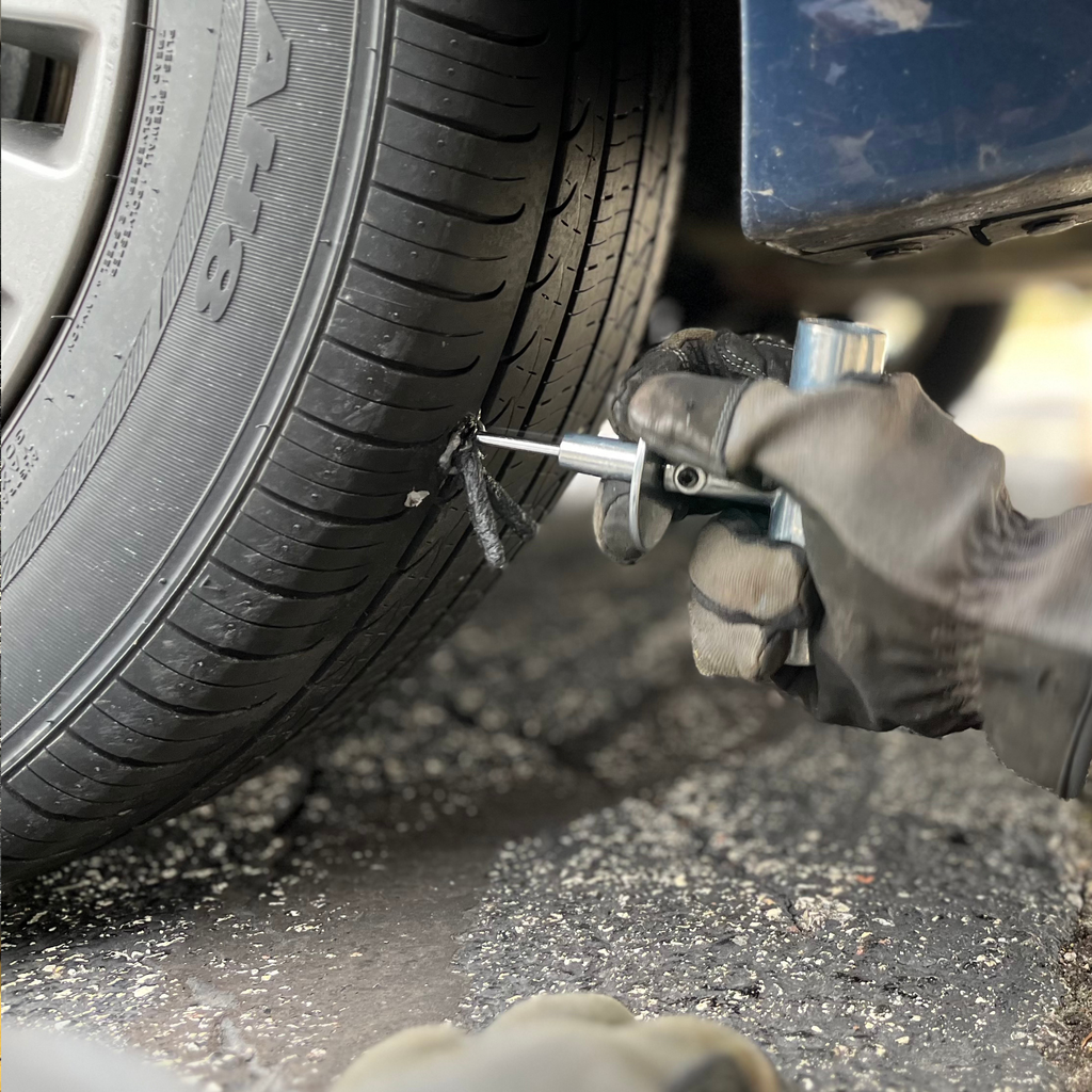 Essential Winter Tire Safety Kit (Bundle)