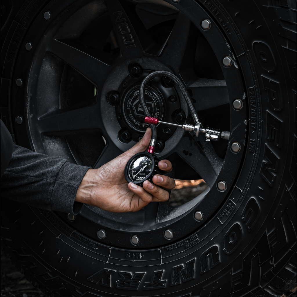 Lightning™ RX4 Tire Deflator with Gauge - 60 PSI | Rapid Off Road Air ...