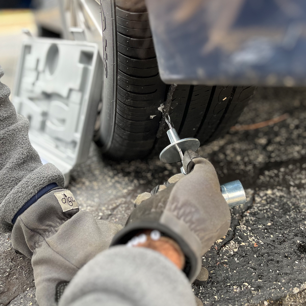 Easytofollow instructions for performing tire puncture repairs are